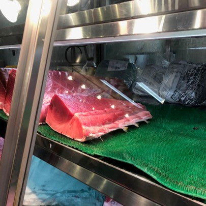 鮮魚通販［豊洲 Okawari 鮮魚店］国産本マグロ（生） シモ 1-1.5kg